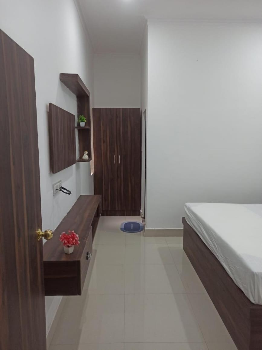 Abhiram Homestay Khajuraho Luaran gambar