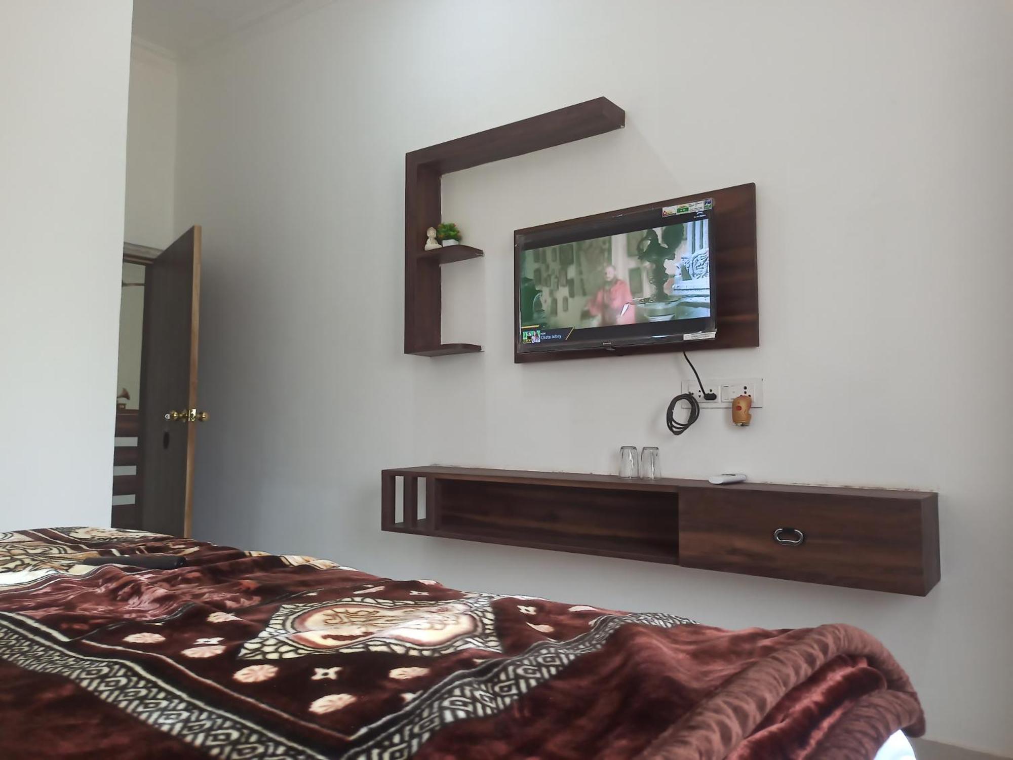 Abhiram Homestay Khajuraho Bilik gambar