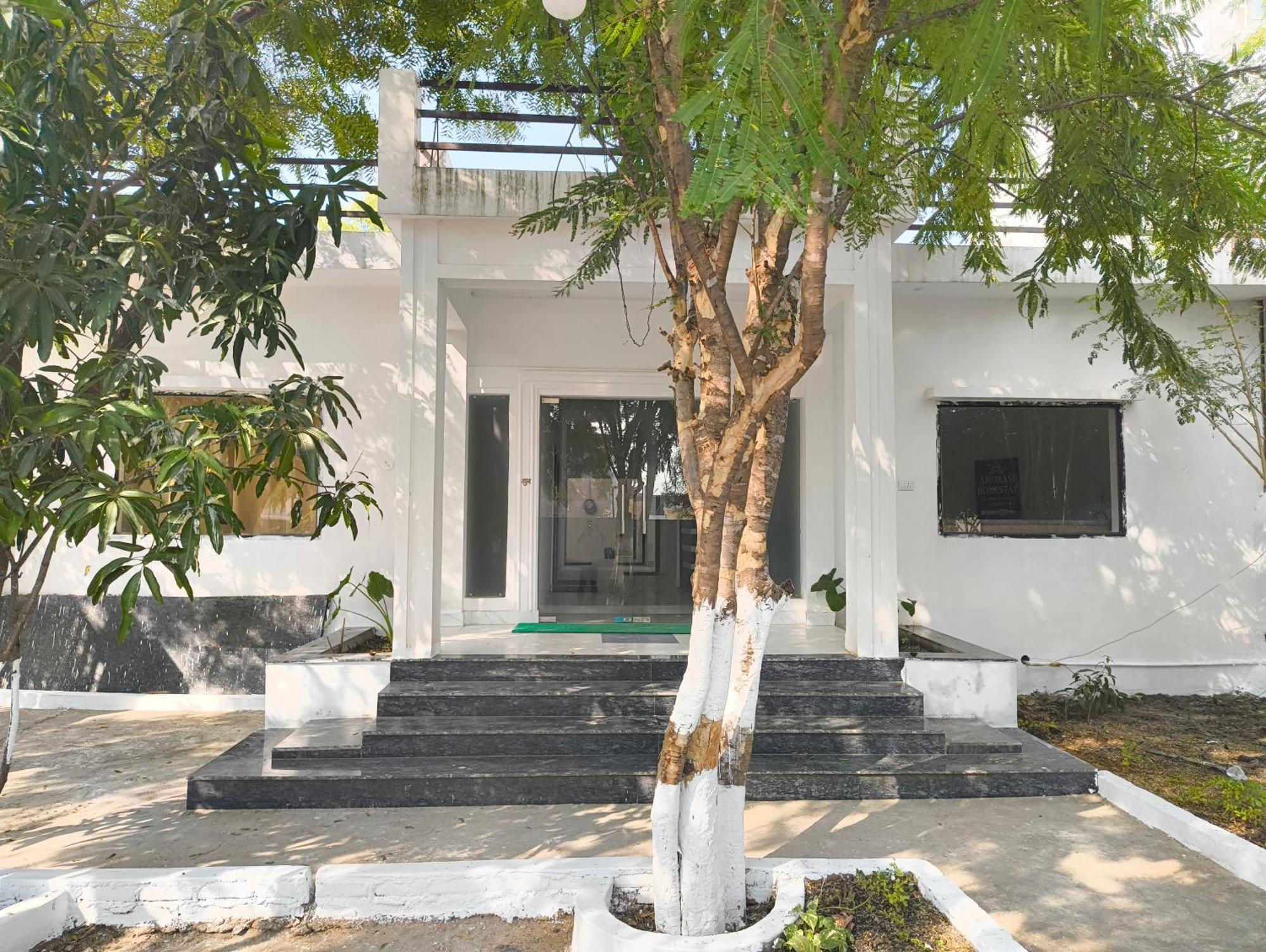 Abhiram Homestay Khajuraho Luaran gambar